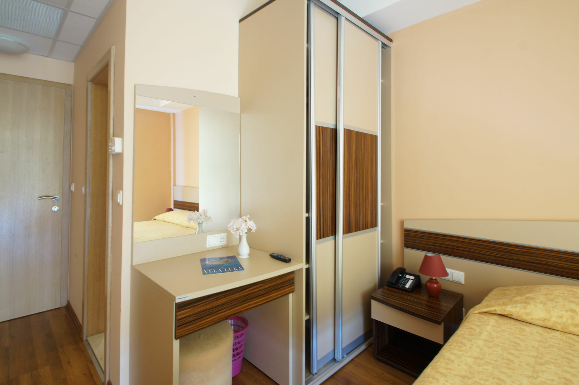 Hotel Posejdon Вела-Лука Екстер'єр фото
